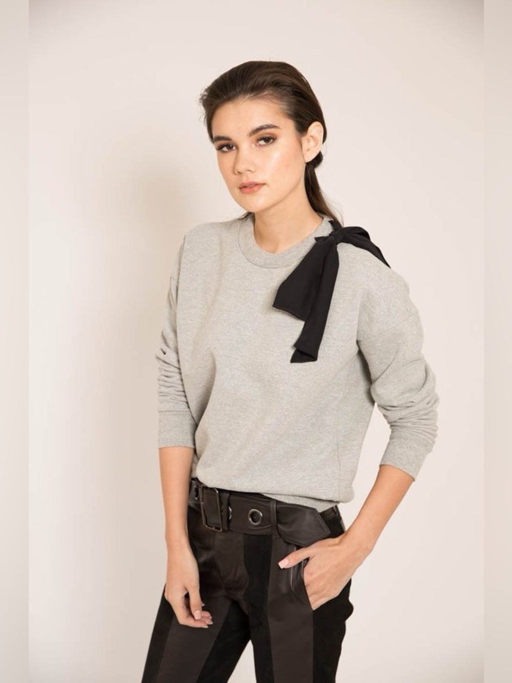 EUC Frame Denim Cream & Black Bow Crewneck Sweatshirt size XS